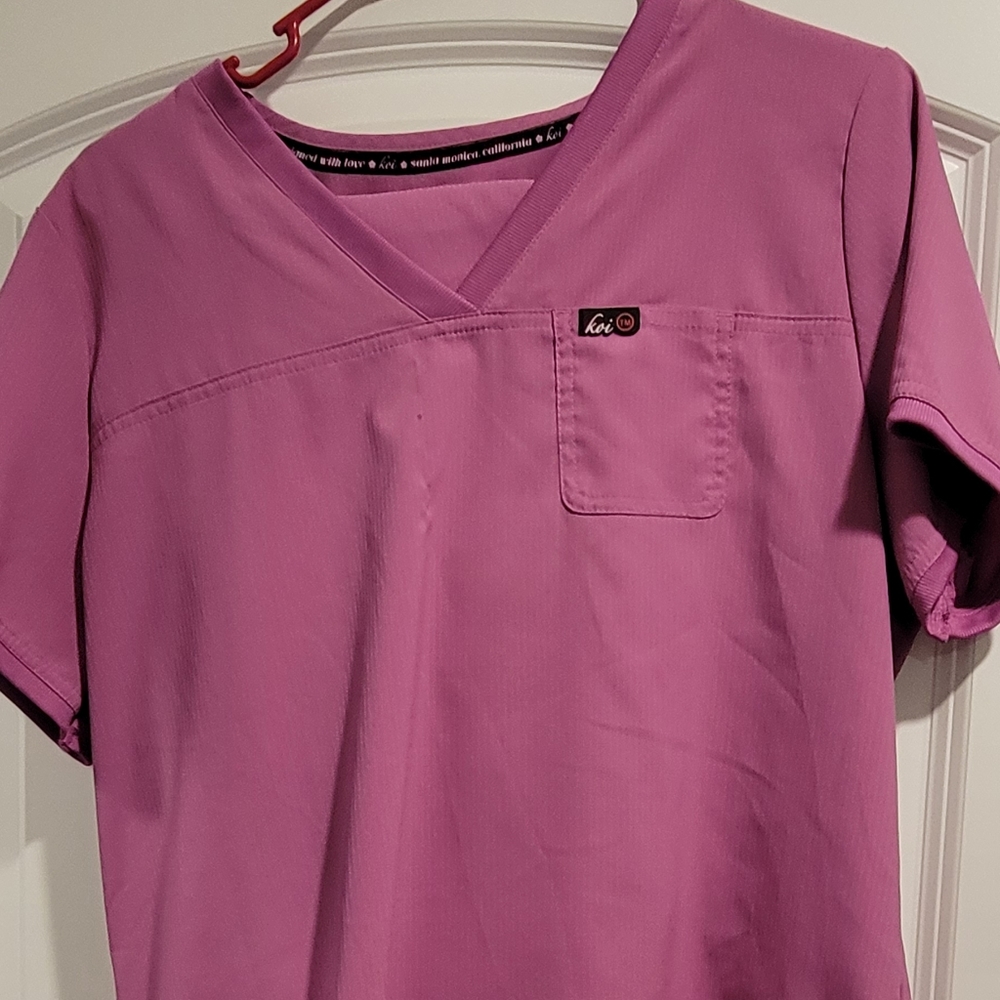 KOI Scrubs